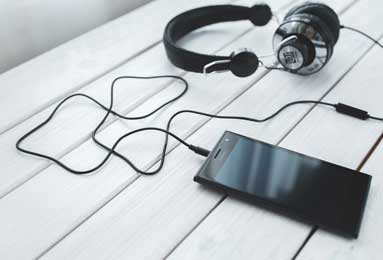 法甲：里尔新援前锋吉鲁接受采访时表示，有很多米兰球迷告诉我，他们非常想念我